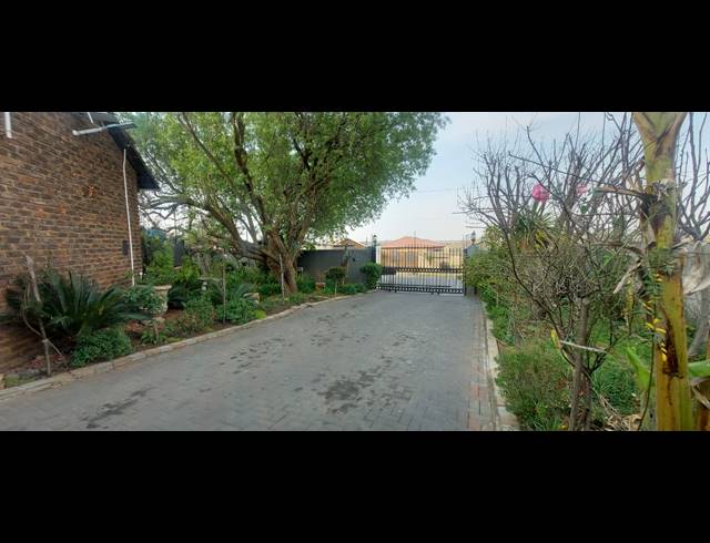 3 BEDROOM FREESTANDING FOR SALE IN NORKEM PARK